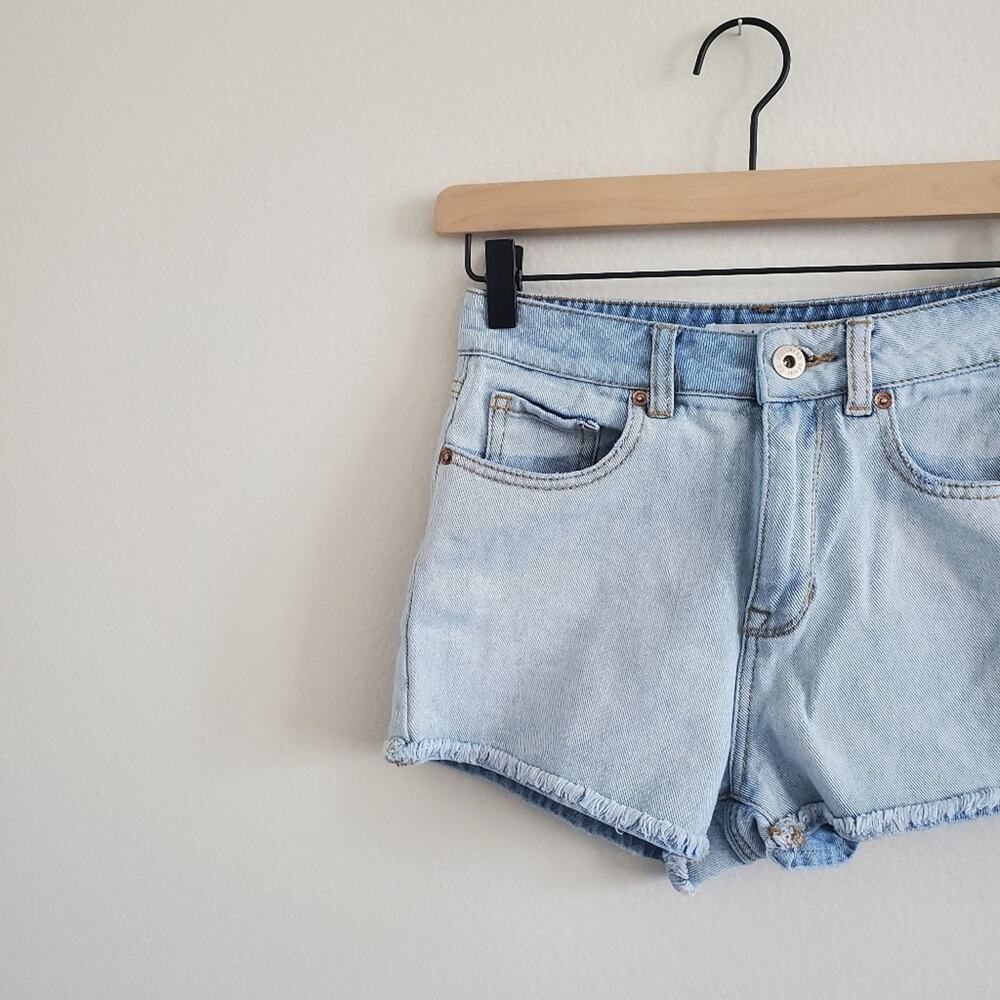 *FINAL PRICE DROP* PacSun Bullhead Mom Short - Picture 1 of 6